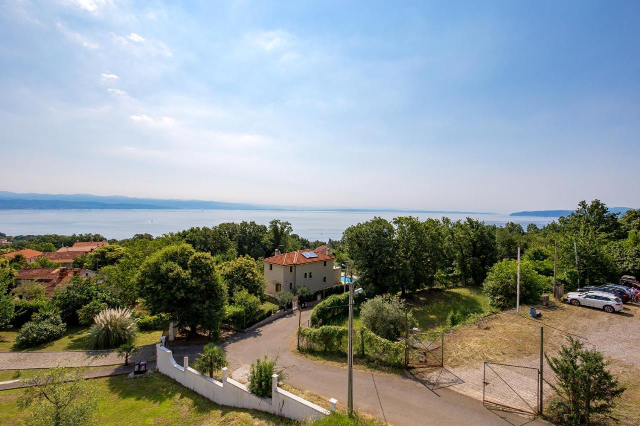 Zita Lovran Apartment