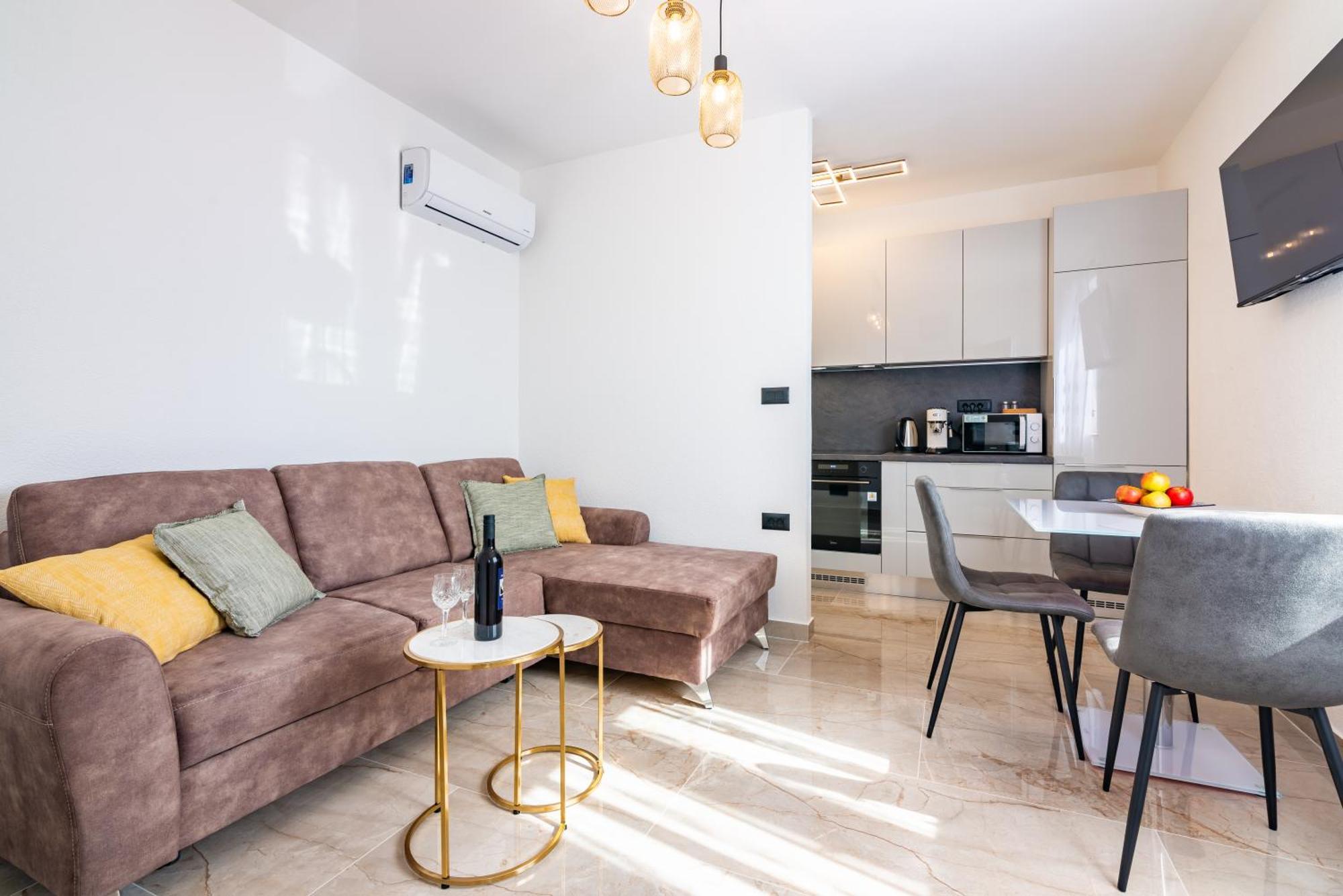 Zita Lovran Apartment *