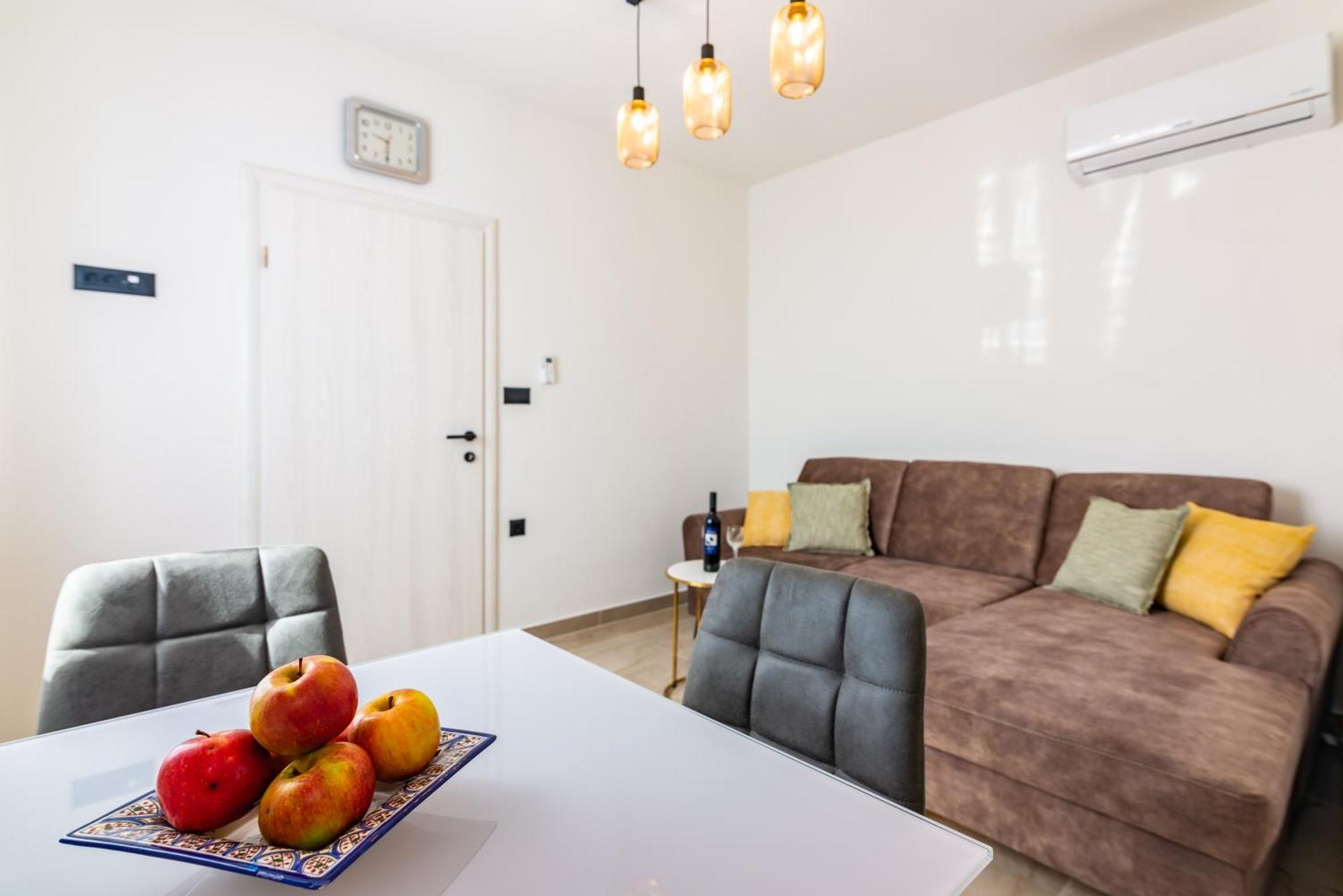 Zita Lovran Apartment Opric